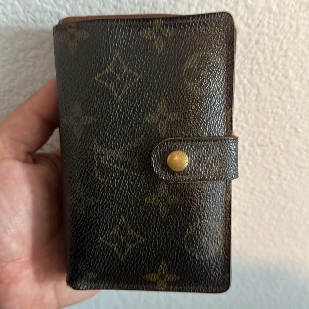 Louis Vuitton Vintage Kisslock Snap Wallet - Picture 1 of 7
